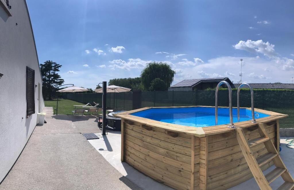 Nifty Intera Villa Con Piscina Relax, Idromassaggio E Sauna Muscletto Eksteriør bilde